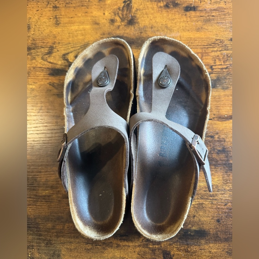 Birkenstock Gizeh Sandals, Brown